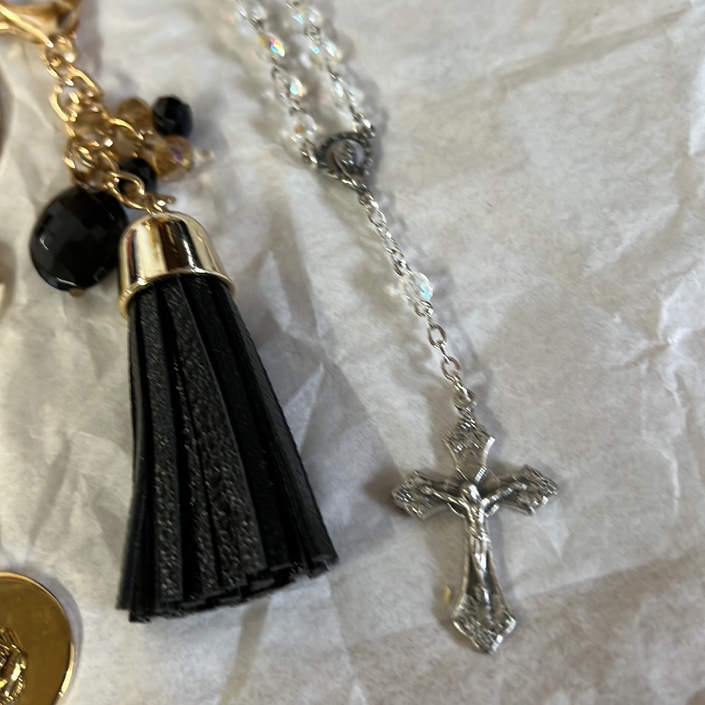 Keychain Lots - Picture 6 of 7